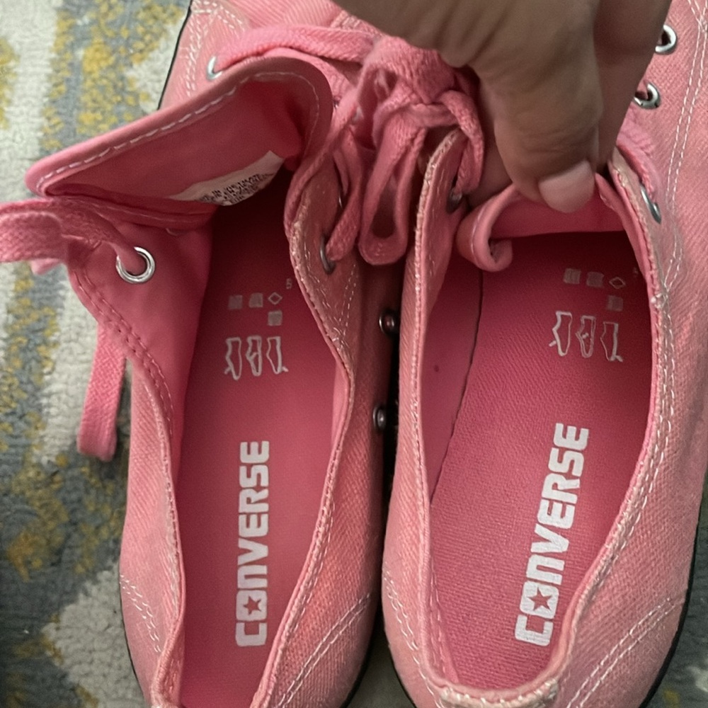 Pink Converse - Picture 5 of 5